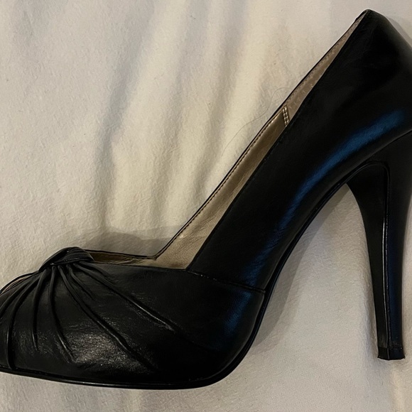 ALDO Vintage Inspired Peep-toe High Heel Shoes - Picture 3 of 7